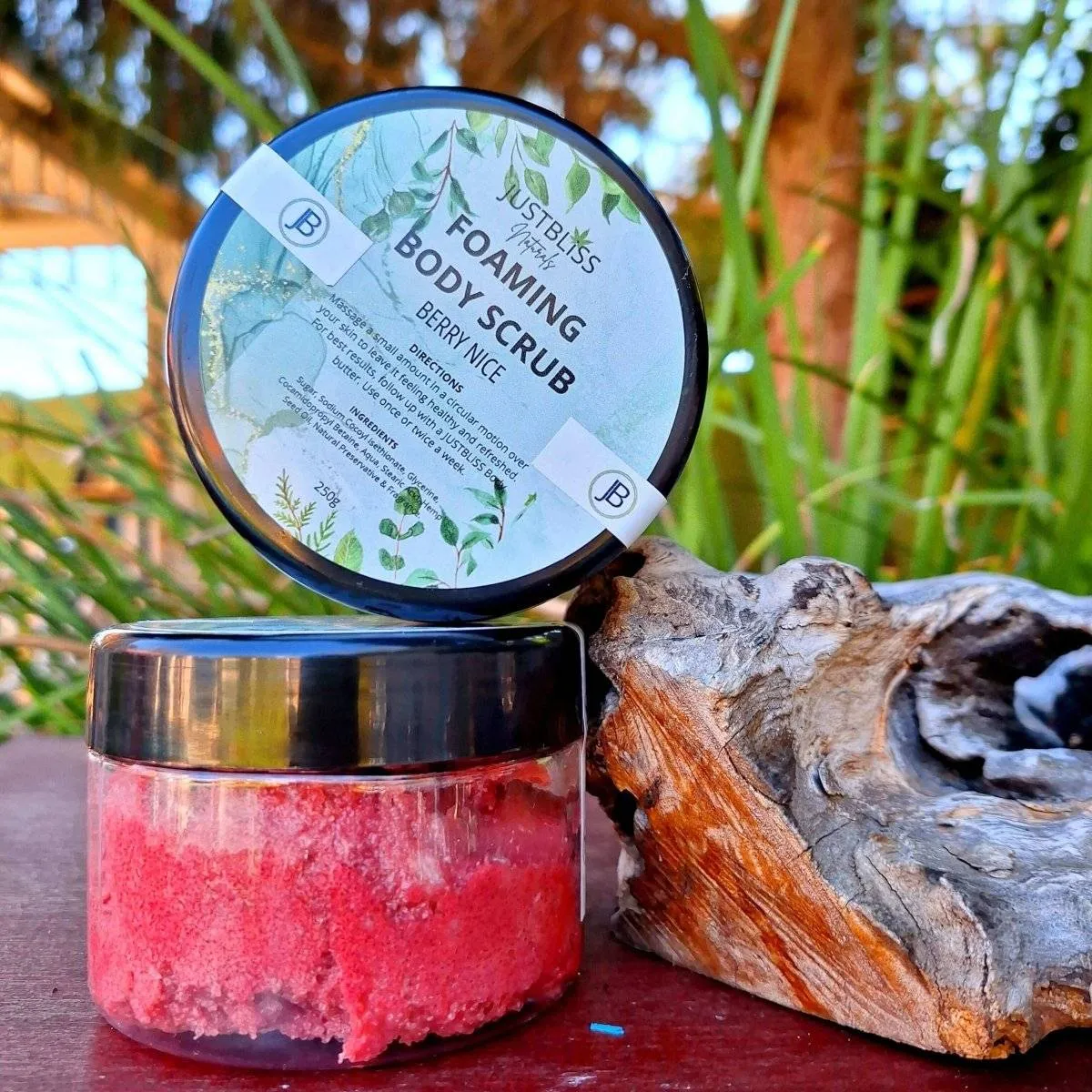 BODY SCRUB: Berry Nice (250g)