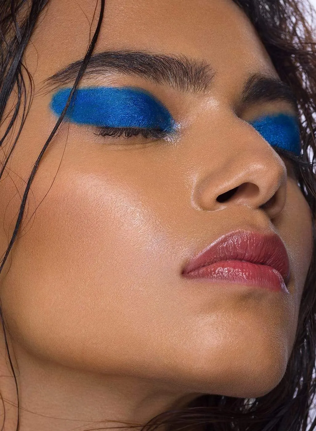 Eyes And Shine Shadow Crayon - 01 Sapphire Sizzle